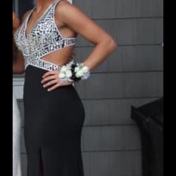 Prom Dress - Picture 2 of 5